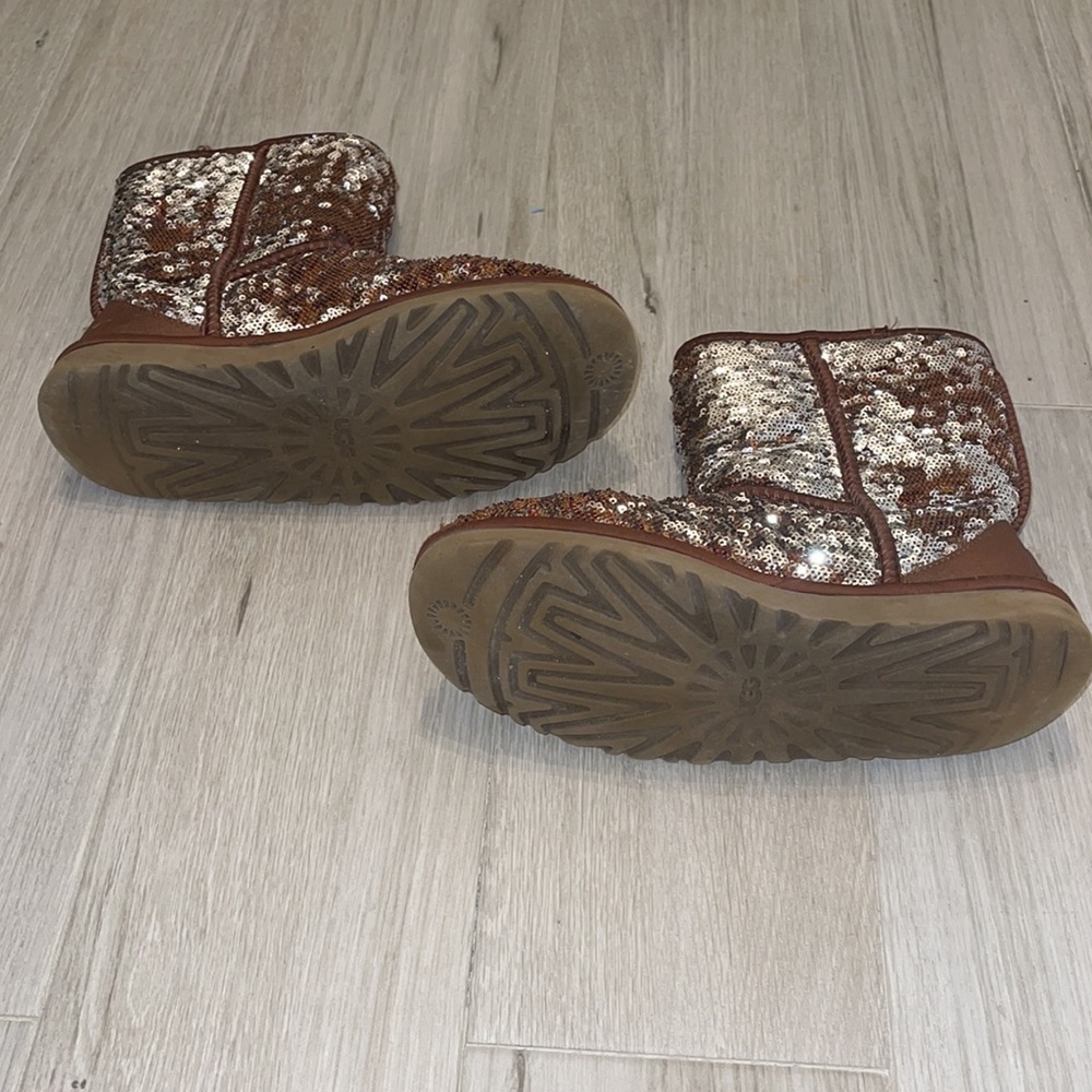 Sequin Uggs - Picture 5 of 6
